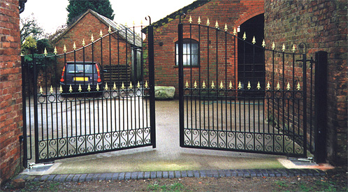 Taurus Metal Gate Style